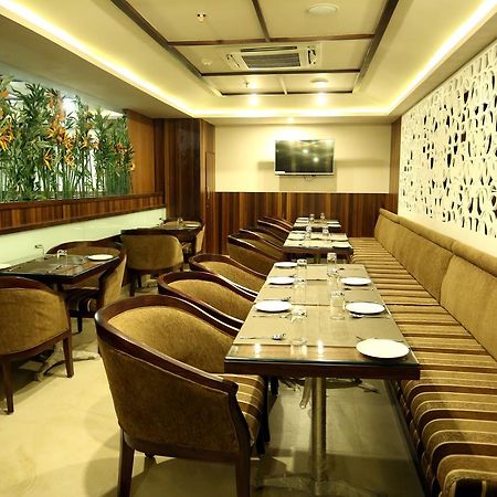 Solitaire Hotel Raipur  ภายนอก รูปภาพ