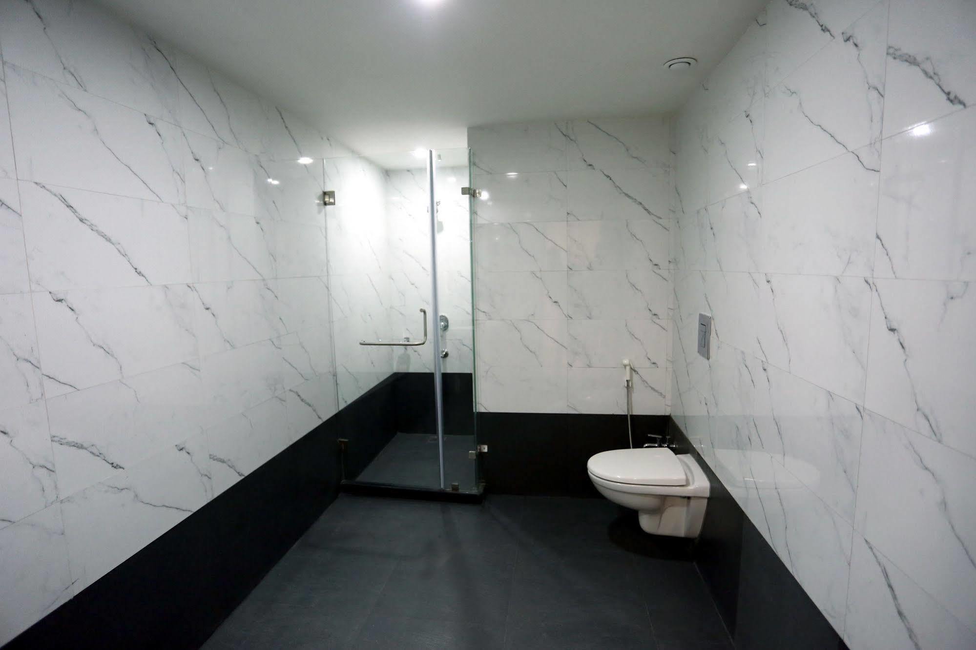 Solitaire Hotel Raipur  ภายนอก รูปภาพ